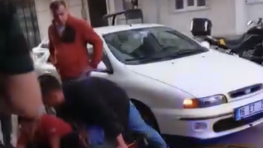 Bursa Karacabey'de otomobil ile motosiklet çarpıştı, sürücü hafif yaralandı