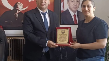 Almanya'daki gurbetçi hayırsever Çermik'te 370 öğrenciye çanta dağıttı