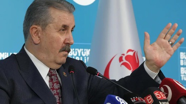 Destici'yi küplere bindiren bayrak! Genel sekretere dönüp sordu: Bu nedir?