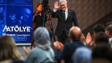 Devlet Tiyatroları Genel Müdürü Tamer Karadağlı, AA'nın Sinema Atölyesi'nde sektörü anlattı