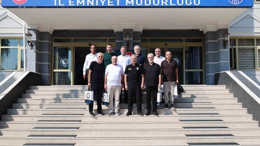 Mersin İl Emniyet Müdürü Aktaş, yaş haddinden emekli polislerle buluştu