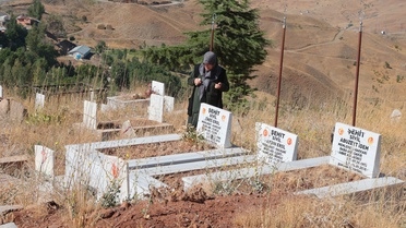 Hakkari Geçitli'de 2010'daki saldırıda ölen 9 kişi mezarları başında anıldı