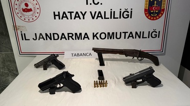 Hatay Kırıkhan'da silah operasyonunda gözaltına alınan zanlı tutuklandı