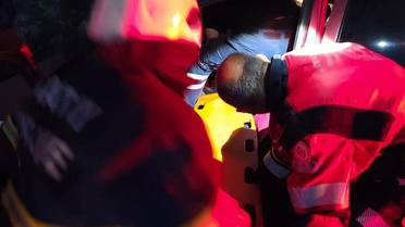 Kontrolden çıkan otomobil ormanlık alana uçtu: 4 yaralı