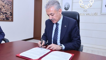 Midyat'ta 12 derslikli okul için Valilikte protokol imzalandı