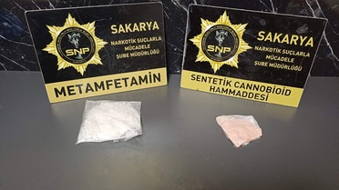 Sakarya'da otomobilde 137 gram uyuşturucu ele geçirildi, 1 kişi tutuklandı
