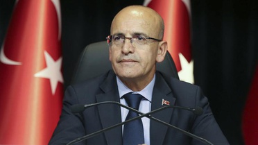 Şimşek, 2027'de memur ve emekli maaşlarının en az enflasyon kadar artırılacağını açıkladı