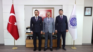 Tekirdağ Cumhuriyet Başsavcısı Yücel, NKÜ Rektörü Şahin'i makamında ziyaret etti