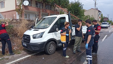 Tokat'ta iki kamyonet çarpıştı, sürücülerden biri yaralanarak hastaneye kaldırıldı