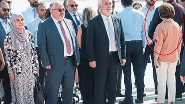 Törene damga vuran an! Belediye başkanı protokole sırtını döndü