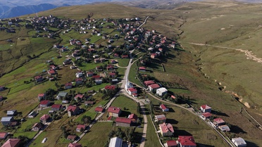 Trabzon yaylaları sonbahar renklerine bürünüyor