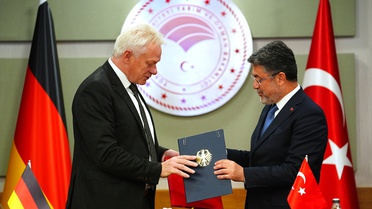 Türkiye ve Almanya tarımda 5 milyar dolarlık ticaret hedefi için niyet beyanı imzaladı
