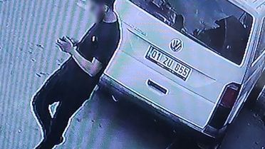 Adana’da saniyeler içinde telefon hırsızlığı