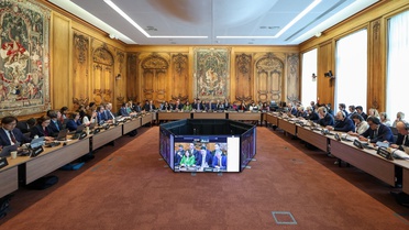 Bakan Kurum OECD ile stratejik ortaklığı Paris'te duyurdu