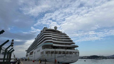 Bodrum'a gelen Crystal Serenity, 693 yolcu ve 529 mürettebatla esnafa hareketlilik kattı