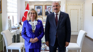 Kanada heyeti, Çanakkale Valisi Toraman'ı anma töreni için ziyaret etti