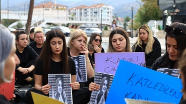 Çorum Osmancık'ta kadın cinayetine karşı oturma eylemi yapıldı