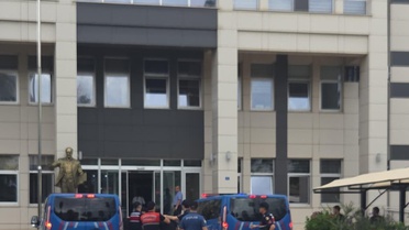 Gazipaşa'da polis ve veterineri darp eden 3 şüpheli tutuklandı
