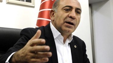 Gürsel Tekin'in CHP İstanbul İl Başkanlığı görevi sona erdi