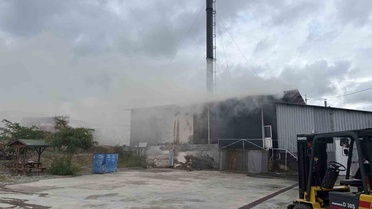 Kastamonu Tosya'da süt fabrikasının talaş silosundaki yangın itfaiyece söndürüldü