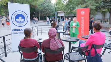 Kırklareli'de açık havada düzenlenen Bilim Kafe söyleşisinde içsel farkındalık ele alındı