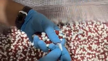 Mersin'de sentetik ecza operasyonunda 298 bin hap ele geçirildi, 2 şüpheli gözaltında