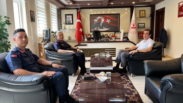 Mersin İl Jandarma Komutanı Güçlü, Bozyazı Kaymakamı Topsakaloğlu'nu ziyaret etti