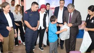 Nazilli Kaymakamı Kan, kırsaldaki iki ilkokulu ziyaret etti