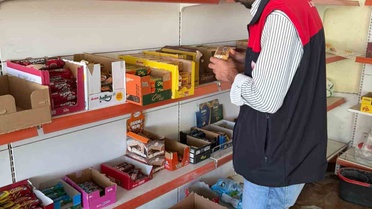 Palu'da marketlerde gıda denetimi yapıldı, son tüketim tarihleri kontrol edildi