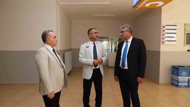 ERÜ Rektörü Altun, yenilenen mühendislik fakültesini gezdi