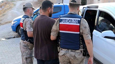 Şanlıurfa'da hırsızlıktan 27 yıl hapsi olan firari Karaköprü'de tutuklandı