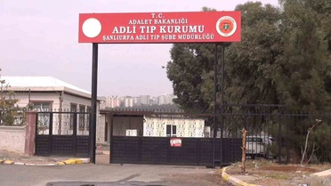 Şanlıurfa Haliliye'de lastiği patlayan tırın çarptığı sürücü hayatını kaybetti
