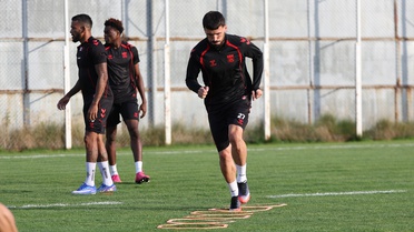 Sivasspor, Keçiörengücü deplasmanı öncesi taktik çalıştı