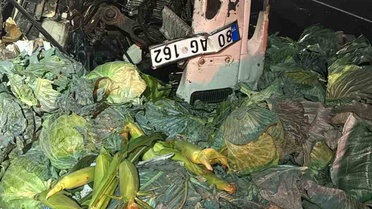 Tarsus-Pozantı Otoyolunda kamyon ile tır çarpıştı, kamyon sürücüsü hayatını kaybetti