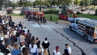 Edirne'de üniversite personeline AFAD ve itfaiyeden yangın eğitimi verildi