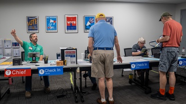 Virginia'da erken oy başladı, RCP anketinde Demokratlar 8,7 puan önde