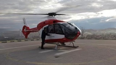 Beypazarı'nda kalp krizi geçiren hasta helikopter ambulansla Ankara'ya sevk edildi