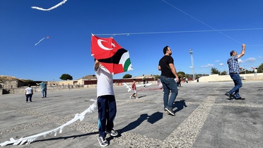 Çanakkale'de öğrenciler Gazze'deki çocuklar için uçurtma uçurdu