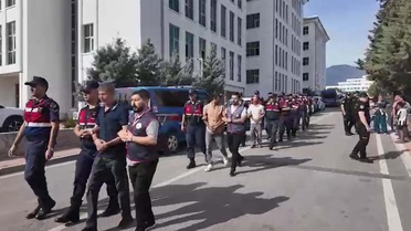 Denizli Honaz'da 3 milyon liralık fabrika hırsızlığında 7 şüpheliden 3'ü tutuklandı