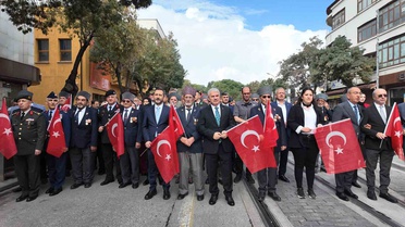 Konya'da Gaziler Günü yürüyüşü Mevlana Meydanı'nda sona erdi