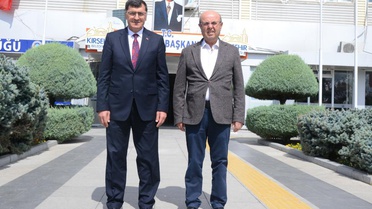 Kütahya Belediye Başkanı Kahveci, Kırşehir'de Ekicioğlu'nu ziyaret etti
