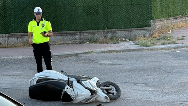 Adıyaman'da motosiklet ile otomobil çarpıştı, sürücü yaralandı