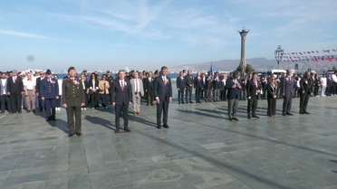 19 Eylül Gaziler Günü'nde İzmir'de Cumhuriyet Meydanı'nda tören düzenlendi