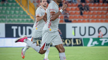 2 puanlı sonuncu Göztepe, 9 puanlı Çaykur Rizespor'u ağırlayacak