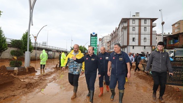 Karadeniz'deki sel felaketinde son durum! AFAD'a yüzlerce ihbar geldi