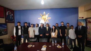 AK Parti Van Milletvekili Türkmenoğlu, Erzurum Karayazı'da esnaf ve halkı dinledi