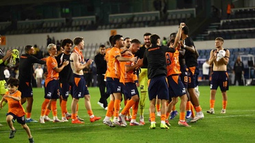 Başakşehir sahasında Gençlerbirliği'ni 4-0 mağlup ederek 4 maç sonra kazandı