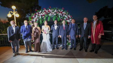 Kılıçdaroğlu, CHP YDK üyesi Yiğit Acar ile Tuğçe Doğan'ın nikah şahidi oldu