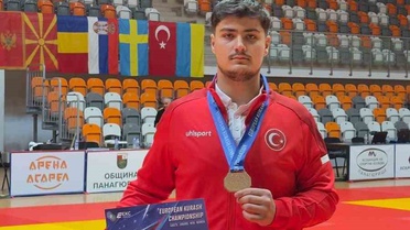 Milli sporcu Ali Asaf Çiçek, Avrupa Kuraş Şampiyonası'nda +83 kiloda ikinci oldu