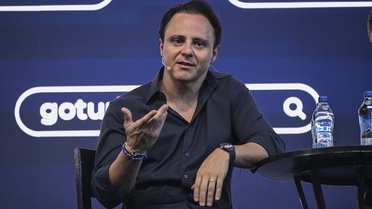Eski F1 pilotu Massa, İstanbul'da 3 kez kazandığı parkta sporseverlerle buluştu